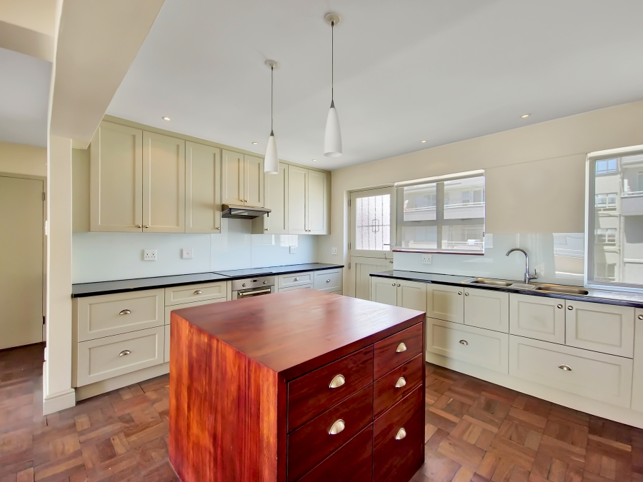 2 Bedroom Property for Sale in Sea Point Western Cape